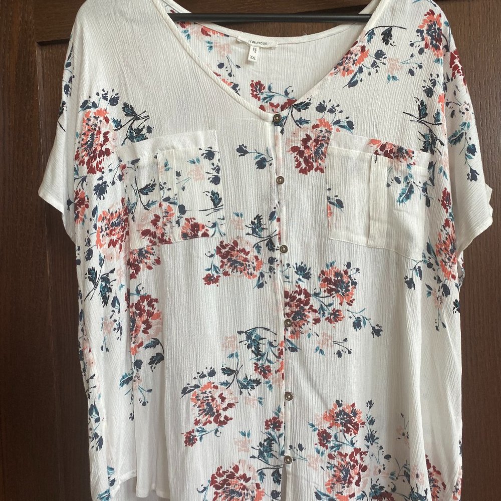 Maurices XXL Creamy White Floral Top